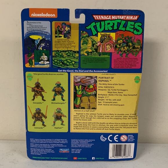 Teenage Mutant Ninja Turtles CLASSIC Basic Raphael Figure - Picture 2 of 3
